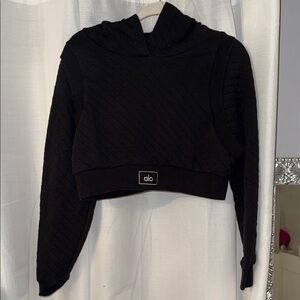 ALO Yoga Quilted Black Cropped Sweatshirt